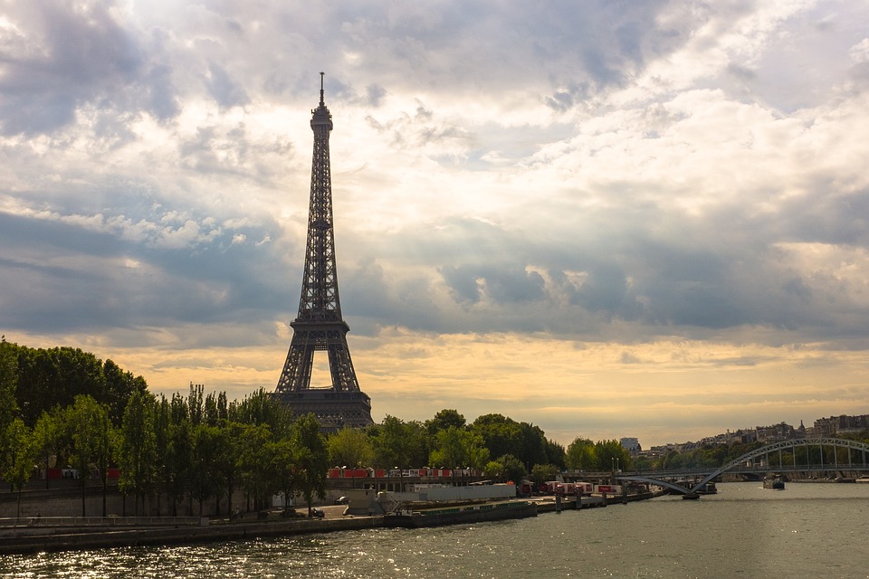 Párizs Eiffel torony és Szajna