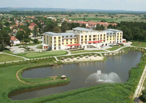 Pólus Palace Thermal Golf Club Hotel